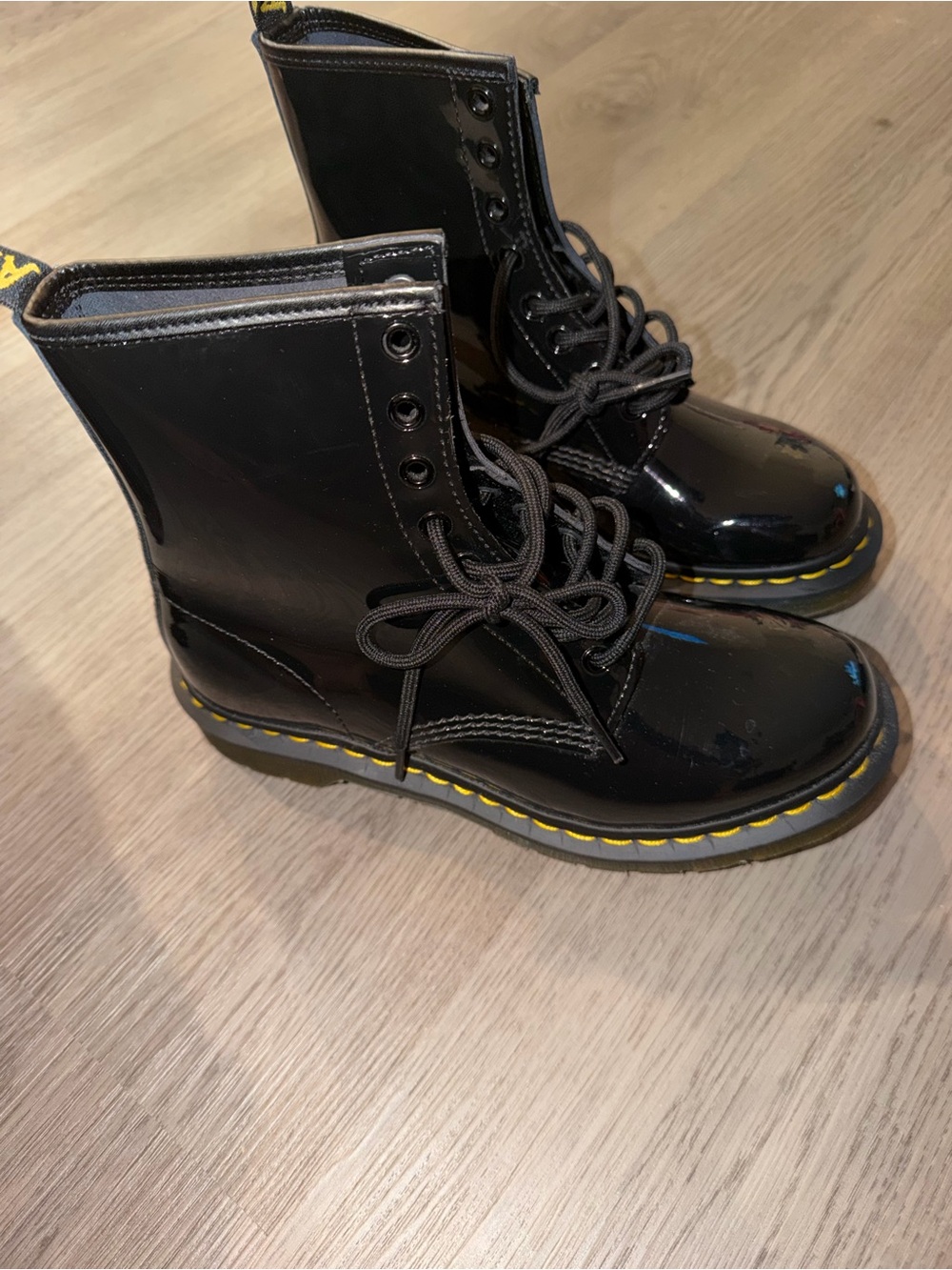 Women’s dr marten 1940 Black Patent Lace-Up Boots with Yellow Stitching